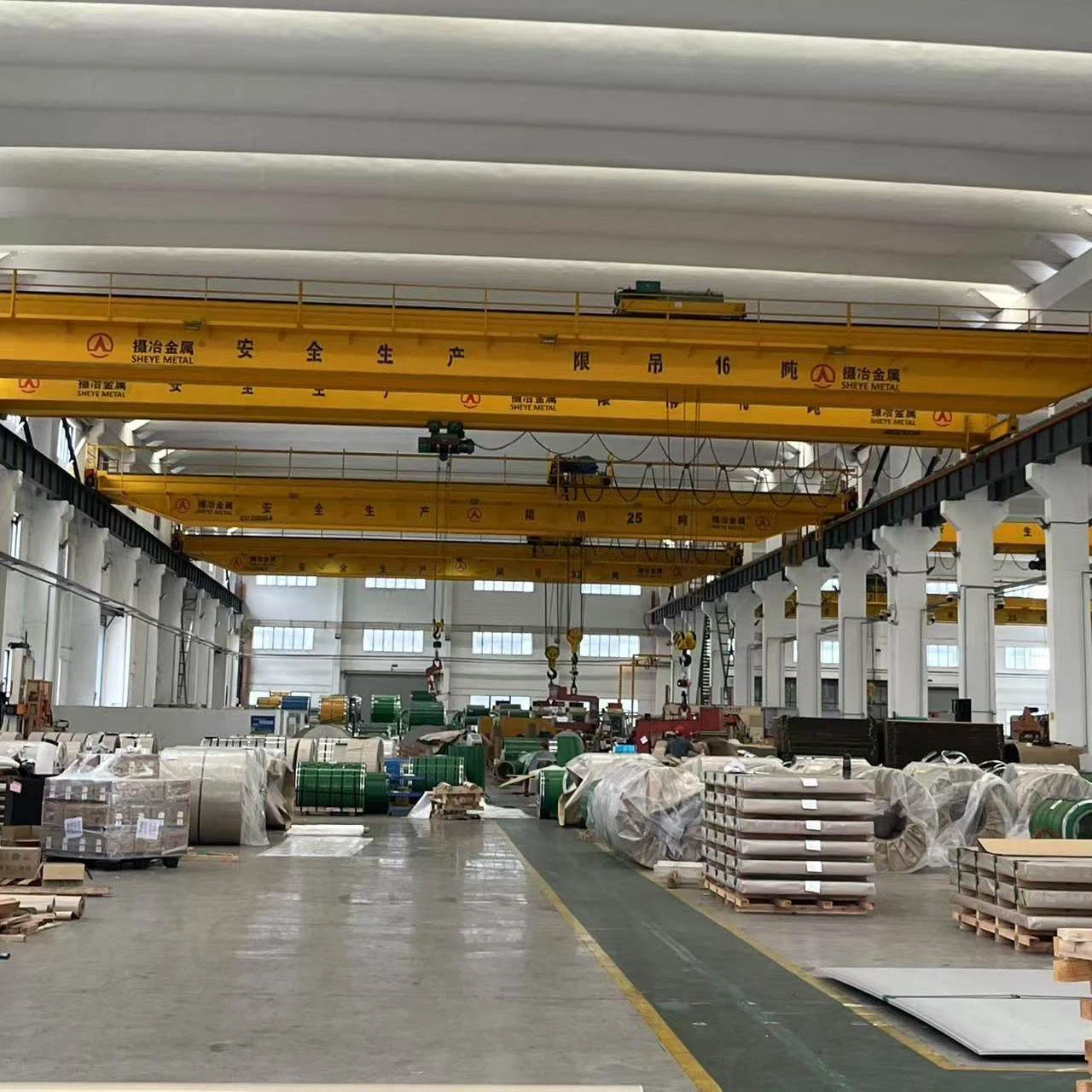 Stainless steel factory showcase Stainless steel factory showcase